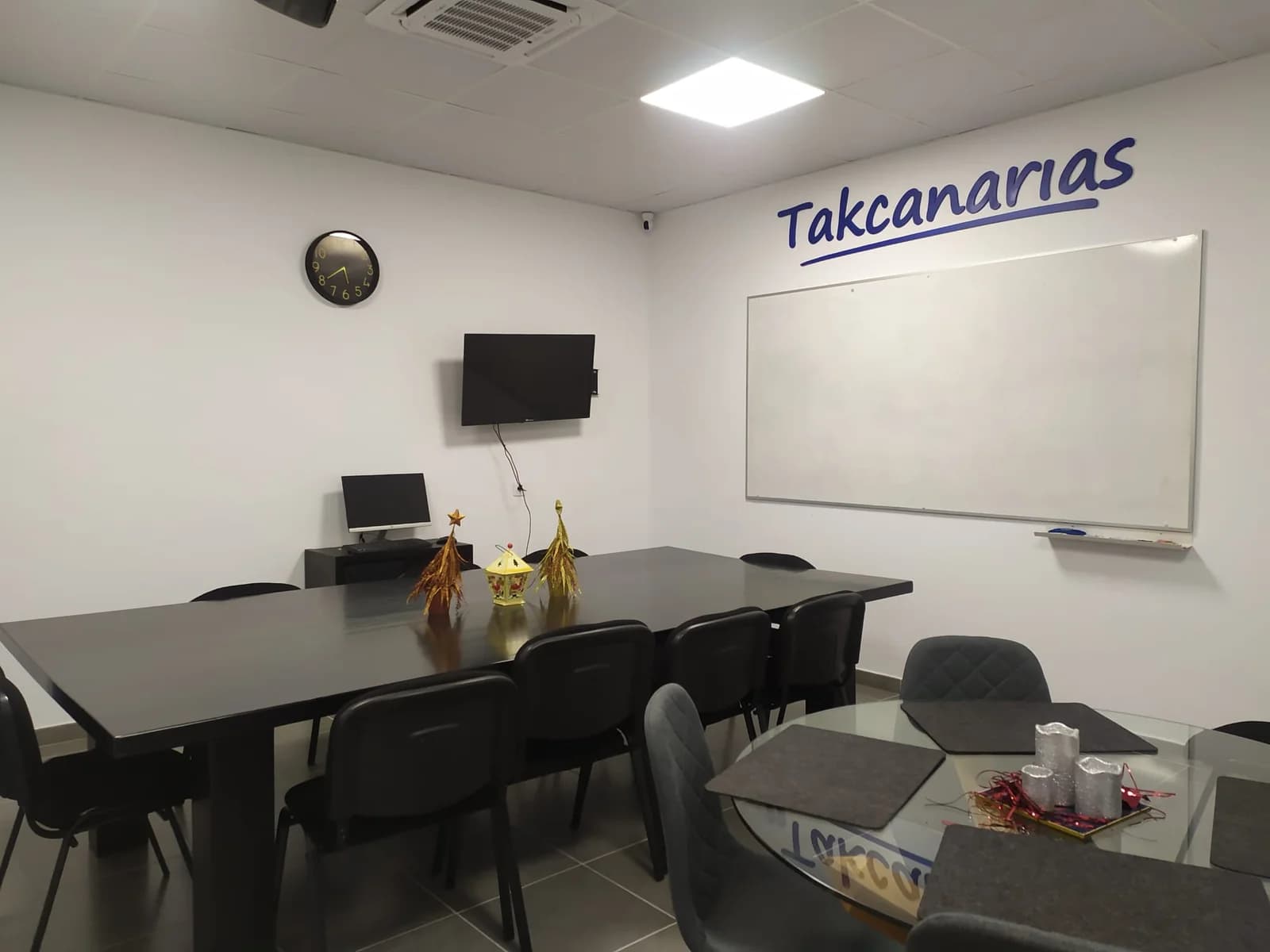 Aula del centro Takcanarias